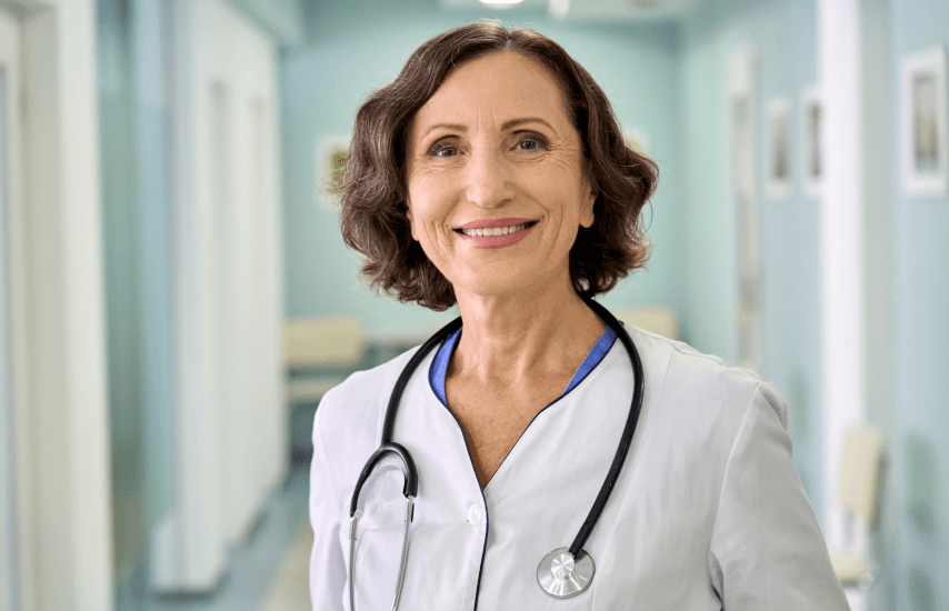 Il dott. Jensen, medico endocrinologo, ritiene che il fegato grasso sia la causa nascosta dell'aumento di peso in menopausa.
