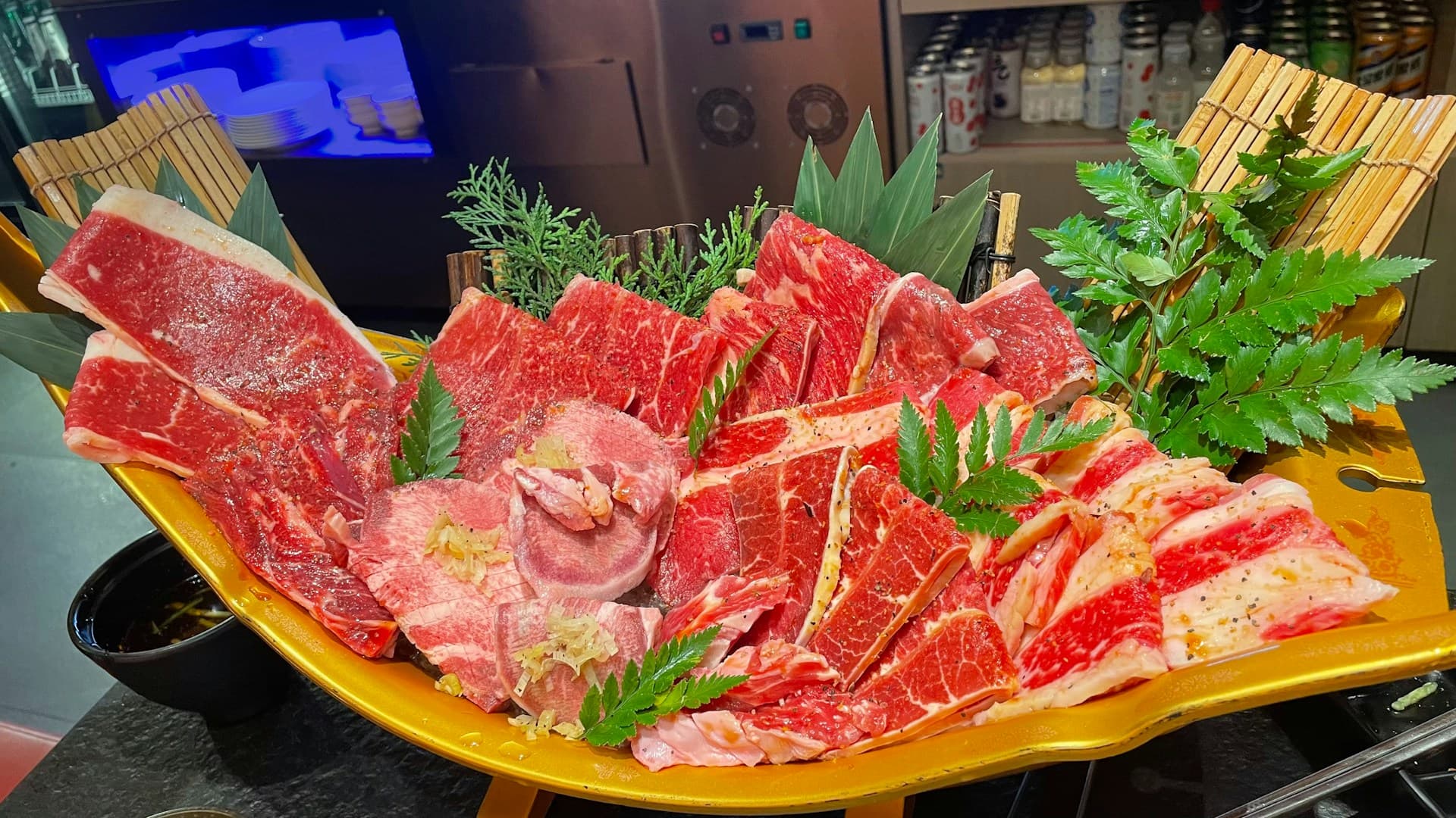 신선한 생고기 재료들